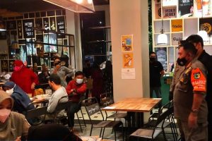 Kepergok Tak Patuhi Prokes, Tiga Cafe di Palu Diberikan Teguran Keras