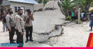 Heboh, Warga Temukan Serpihan Pesawat di Perairan Donggala