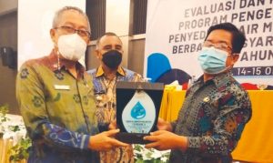 Terbaik ke II Setelah Poso, Pemda Parigi Moutong Terima Penghargaan Pamsimas Tingkat Sulteng