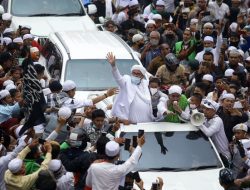 Habib Rizieq Serukan Umat Islam Banjiri Reuni Aksi 212