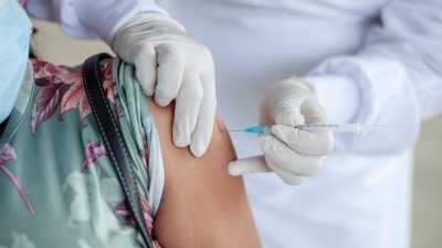 Vaksinasi Dosis Pertama di Sulteng Capai 64,8 Persen