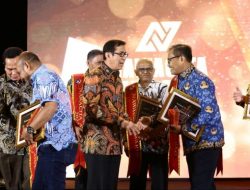 Menteri PUPR Meraih Penghargaan Nawacita Awards