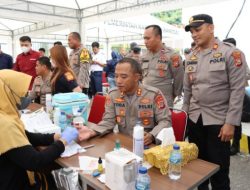 Kapolres AKBP Yoga Ikuti Aksi Donor Darah Kejari Banggai