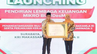 Mendes PDTT Berikan Penghargaan Peraih Status Desa Mandiri Terbanyak