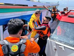 Basarnas Evakuasi 44 Orang Penumpang Kapal di Banggai Laut