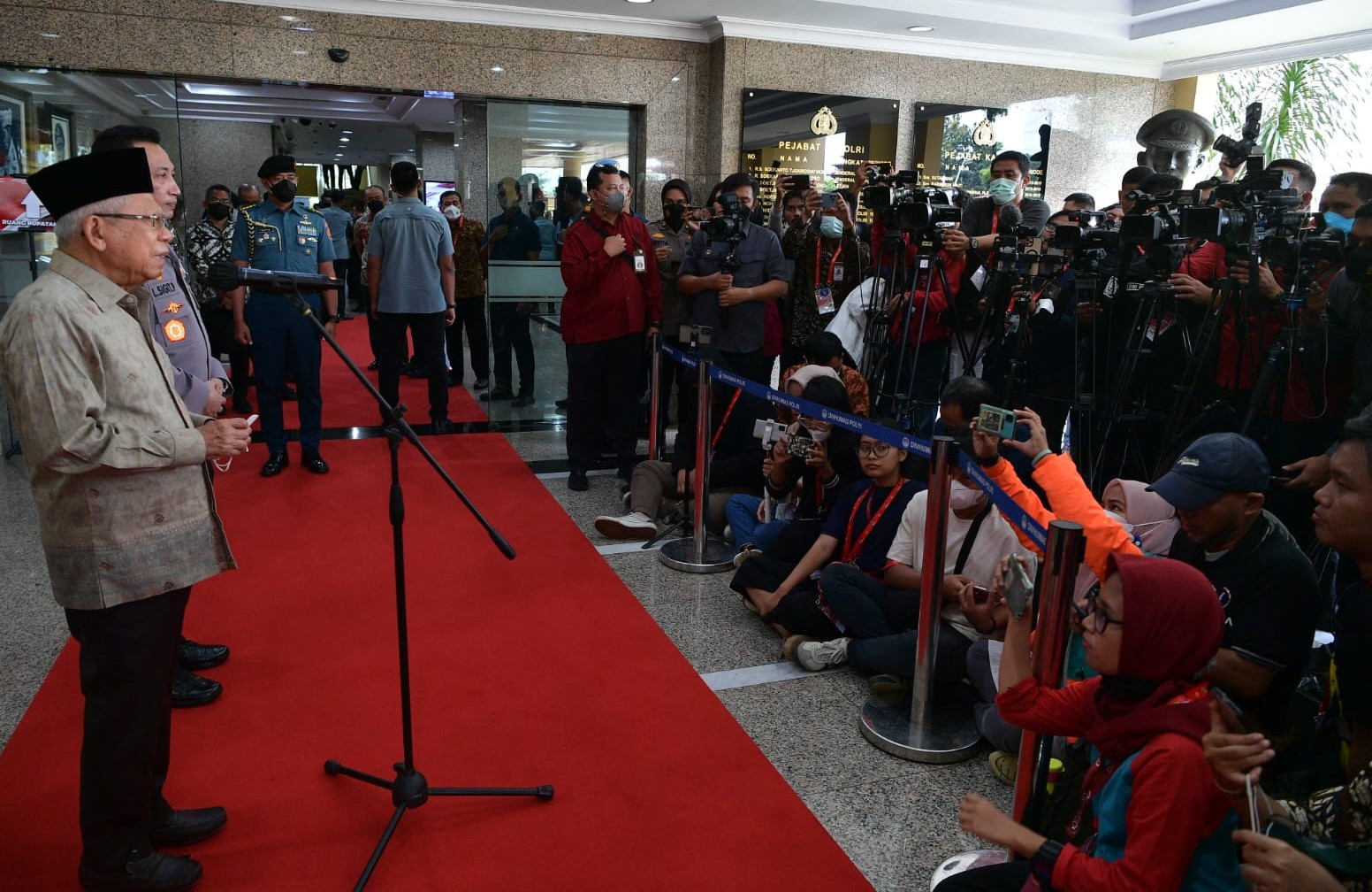 Wapres: Perbaiki Kualitas Semua Unit Layanan Polri