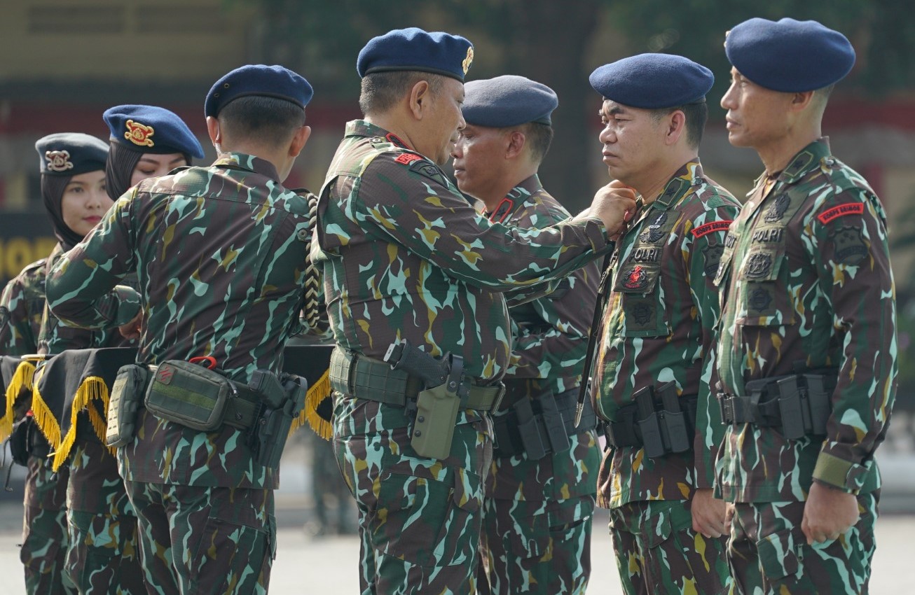 Launching Buku Brimob Ditandai Peresmian Struktur Baru