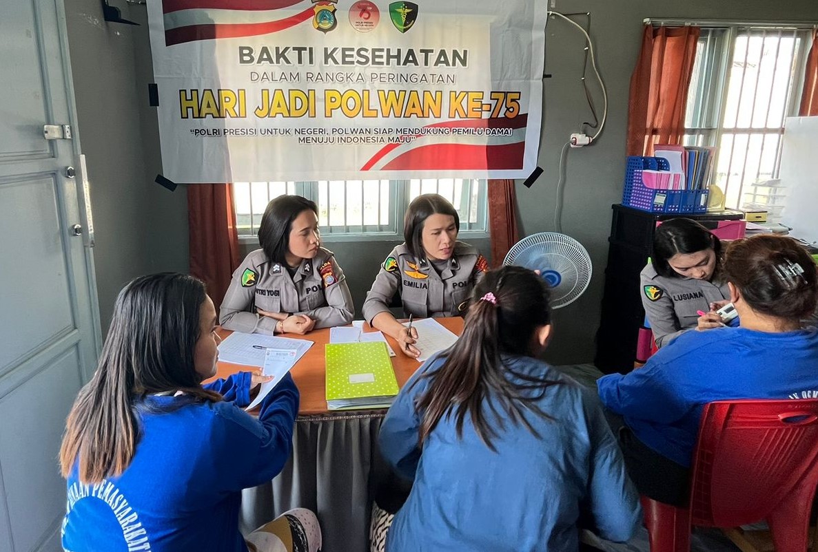 Polda Sulteng Gelar Bhakti Kesehatan di Lapas Perempuan