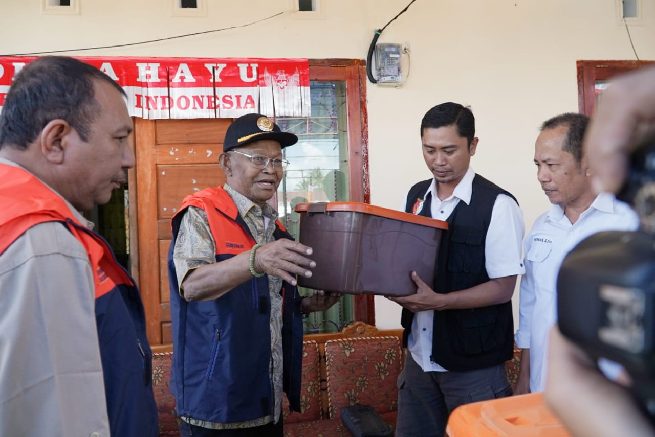 Rusdy Mastura Tinjau Lokasi Gempa Bumi di Sigi
