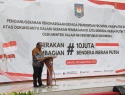 Wamendagri: Gerakan Pembagian 10 Juta Bendera Merah Putih untuk Perkuat Nasionalisme