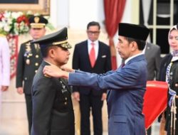 Presiden Jokowi Melantik Agus Subiyanto sebagai KSAD