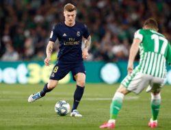 Kroos Diklaim tak Terpengaruh dengan Rumor Ketertarikan Manchester City