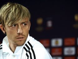 Legenda Real Madrid Guti Malu-Malu Negosiasi untuk Latih Sevilla