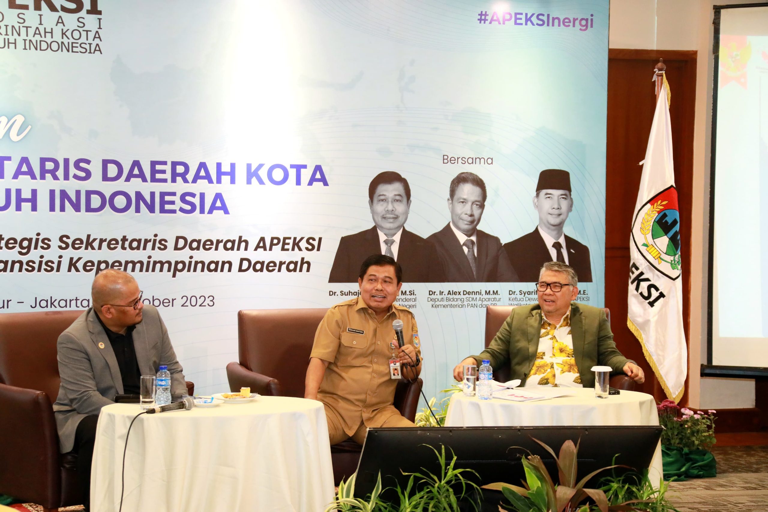 Sekjen Kemendagri Jelaskan Perpres Nomor 53 ke Sekda Kota se-Indonesia