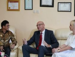 Dubes Republik Ceko Berkunjung ke RSUD Undata Palu