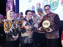 Kemendagri Terima Penghargaan dari BSN