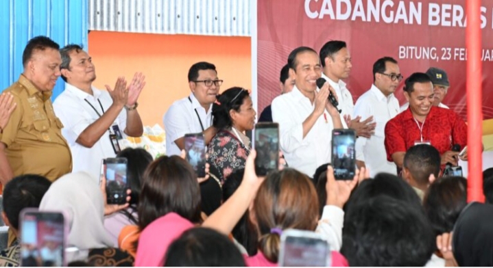 Presiden Pastikan Bantuan Pangan Beras Hingga Juni 2024