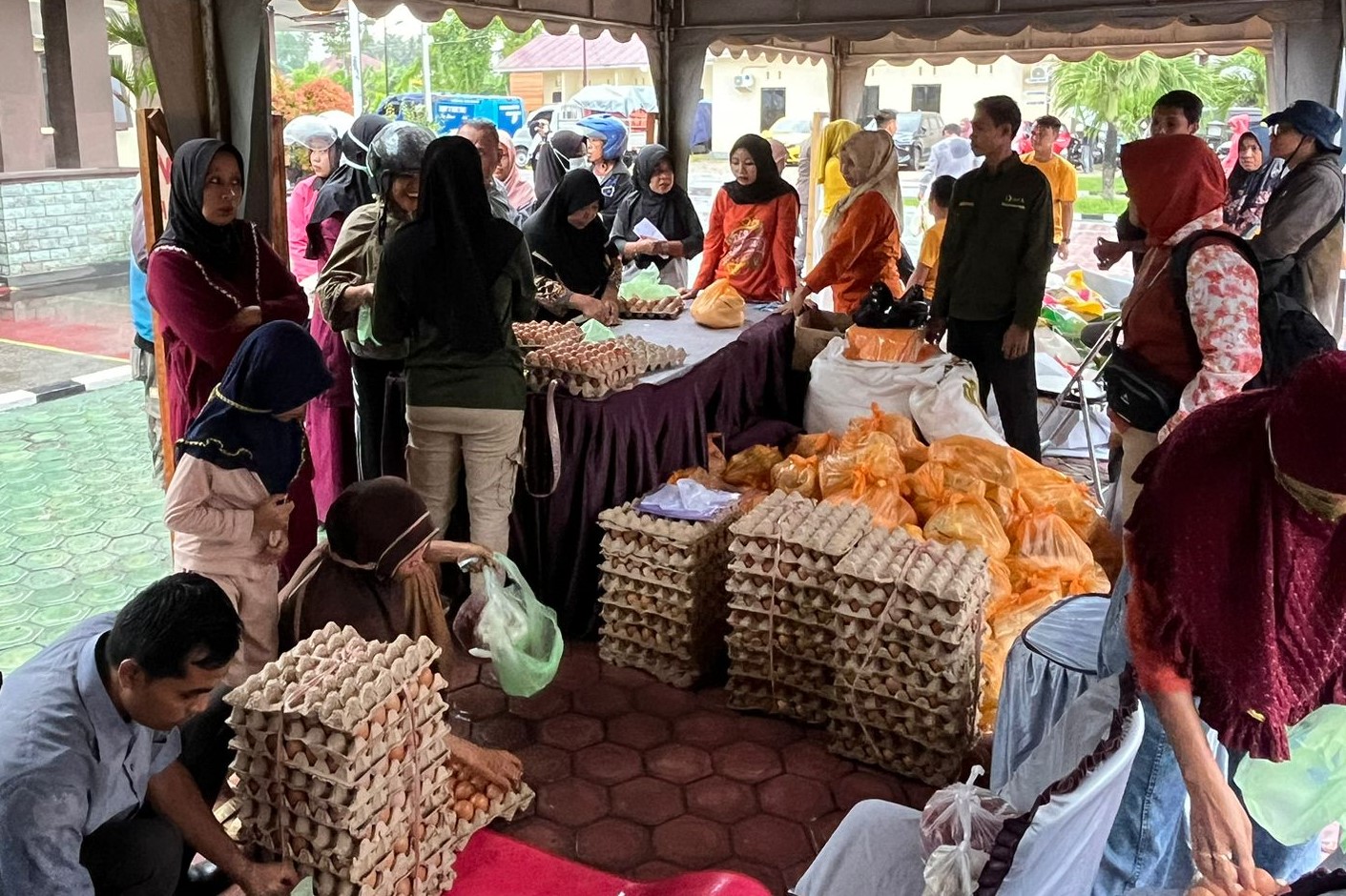 Kejaksaan dan Pemda Parigi Moutong Kolaborasi Gelar Pasar Murah