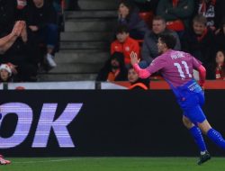 Milan Lewati Adangan 10 Pemain Slavia Praha untuk Lolos ke Perempat Final Liga Europa