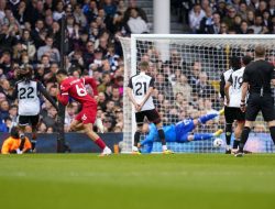 Liverpool Kembali ke Jalur Kemenangan Setelah Taklukkan Fulham 3-1