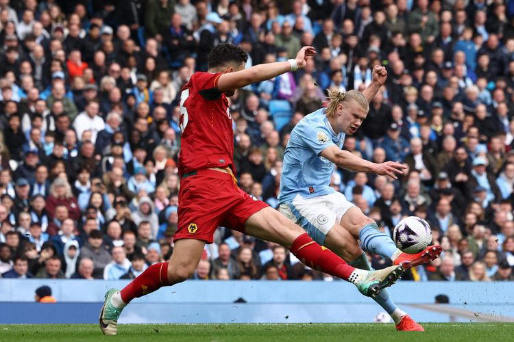 Haaland Cetak Quattrick, Manchester City Hajar Wolves 5-1