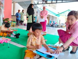 Peringatan Hardiknas, Siswa dan Siswi TK Kemala Bhayangkari Banggai Ikuti Lomba Mewarnai