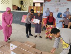 Polsek Bungku Selatan Bagikan Paket Bantuan Sembako