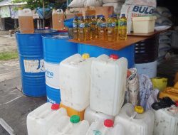 Harga Minyak Goreng di Pasar Sentral Kampal Masih Normal