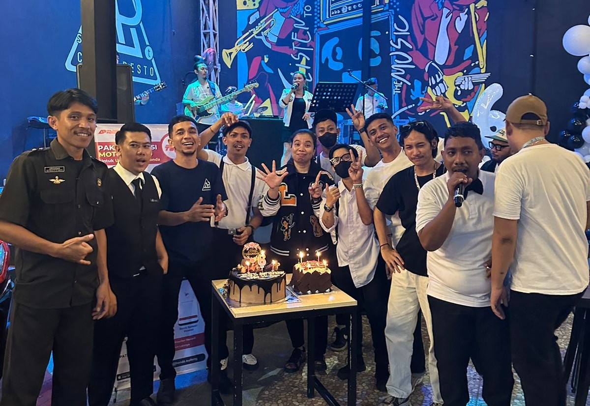Semarak Universary ke-VI Start Up Cafe and Resto Palu