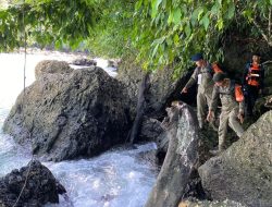 Brimob Polda Sulteng Kerahkan Personel Bantu Pencarian Korban Hanyut di Poso