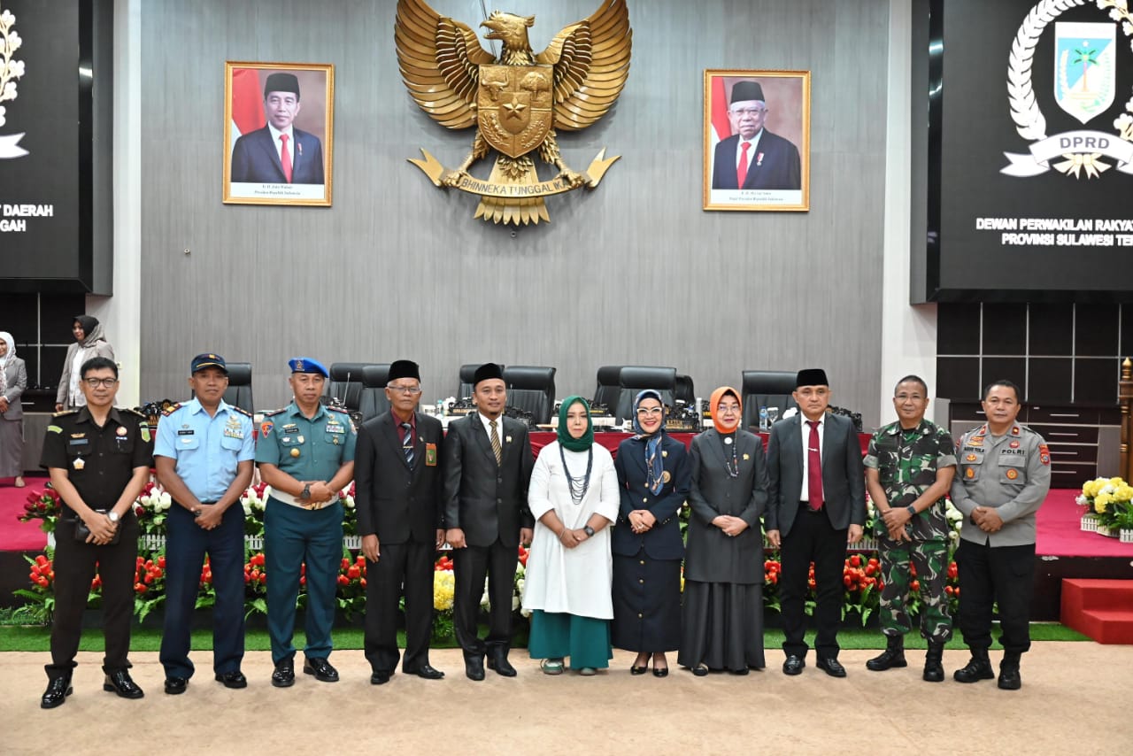 Ketua DPRD Sulteng Melantik PAW di Penghujung Masa Jabatan
