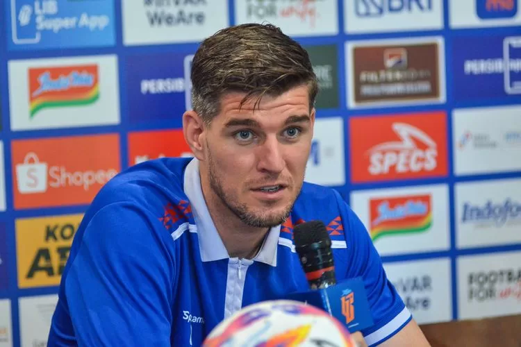 Persib Sering Bobol, Pengakuan Nick Kuipers Tandem dengan Gustavo