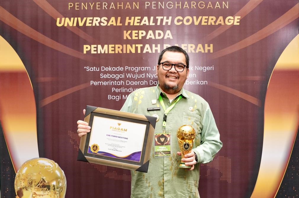 Terima Penghargaan UHC dari Wapres, Pj Bupati Parigi Moutong Janji Tingkatkan Layanan Kesehatan
