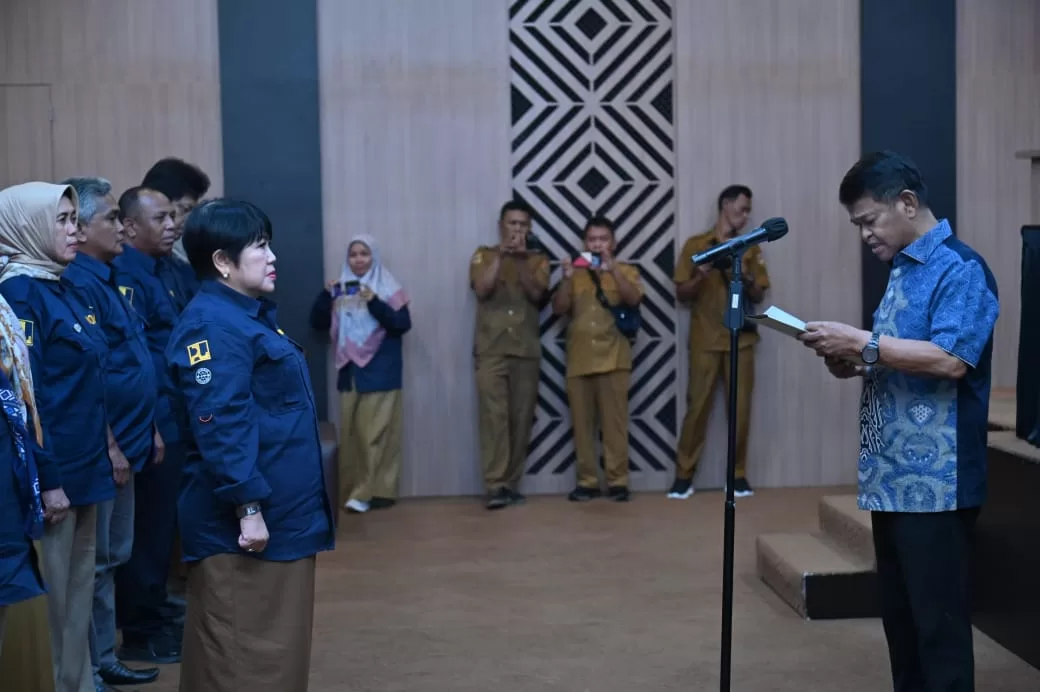 Rusdy Mastura Kukuhkan Pengurus Komisi Irigasi Sulteng
