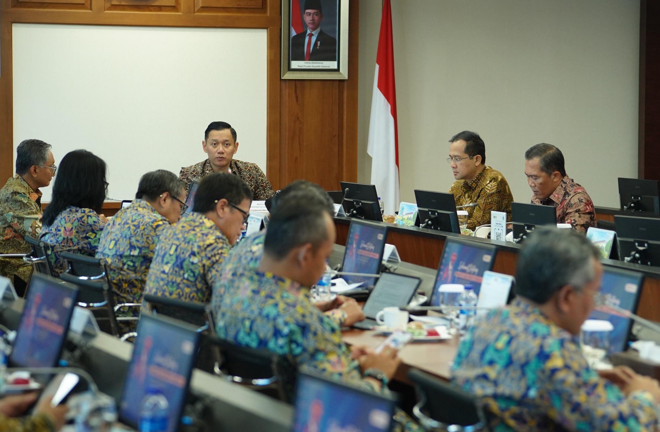 Pertemuan Menko AHY dan Menteri PU Bahas Keberlanjutan Pembangunan Infrastruktur