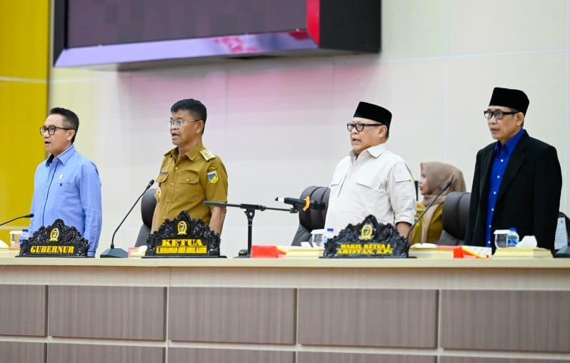 DPRD Sulteng Sahkan Perda Baru, Gubernur Rusdy Mastura Apresiasi Kolaborasi