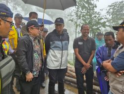 Tinjau Pascabanjir di Pekalongan, Menteri PU: Akses Dibuka, Jembatan Darurat Segera Dibangun