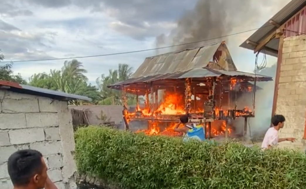 Diduga Akibat Korsleting Listrik, Rumah Warga di Parigi Moutong Ludes Dilalap Api