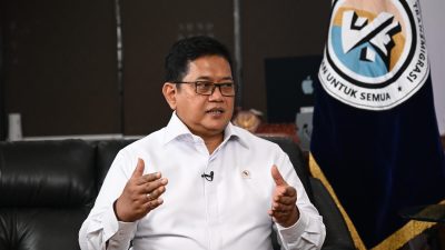 Tanggapan Wamen Transmigrasi soal #KaburAjaDulu