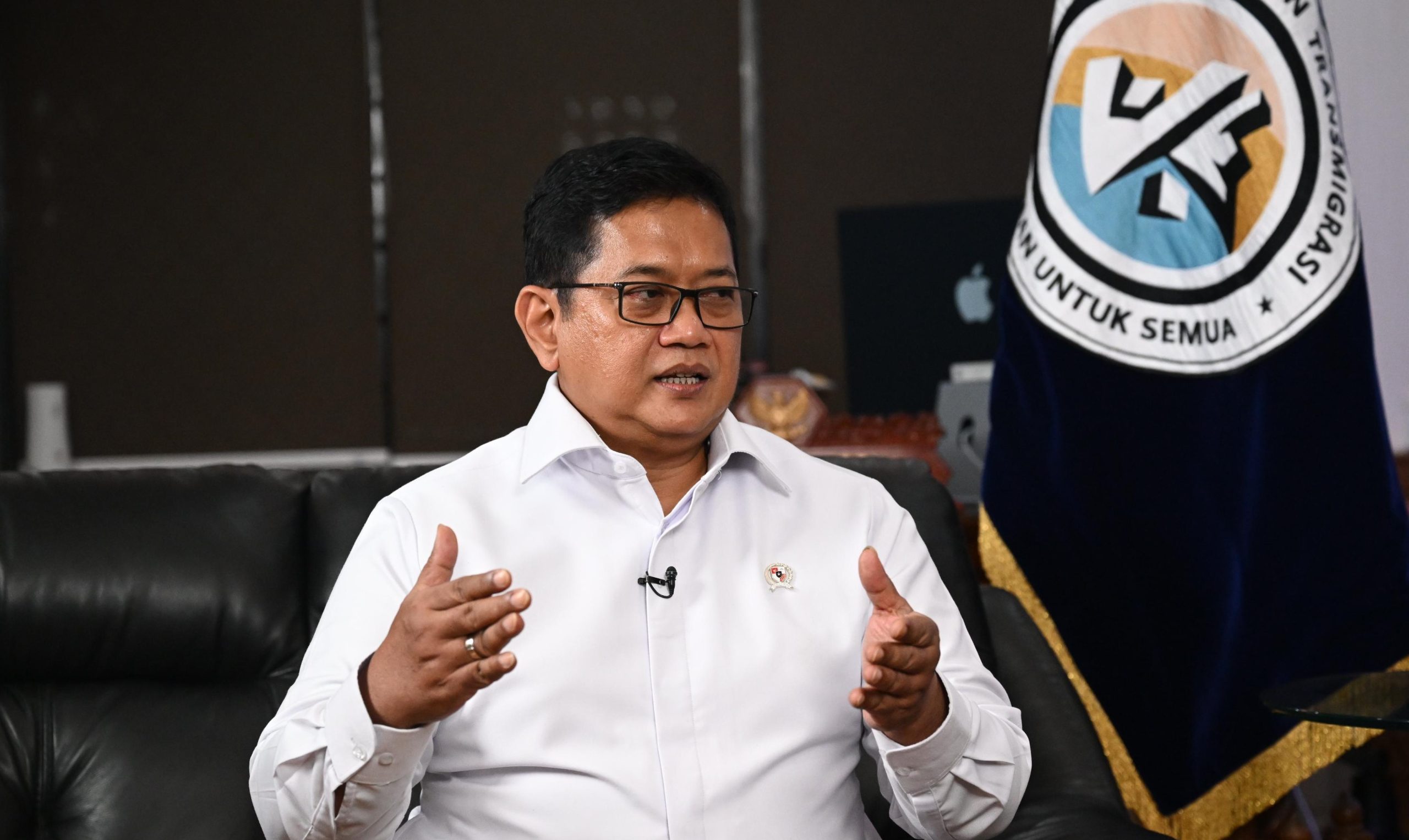 Tanggapan Wamen Transmigrasi soal #KaburAjaDulu