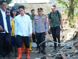 Wamen PU Dampingi Wapres Gibran Tinjau Pascabencana Banjir Sukabumi