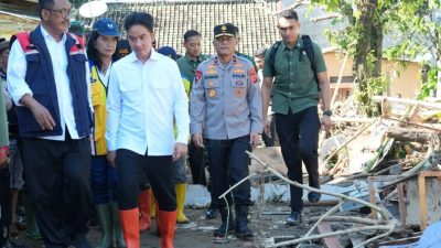 Wamen PU Dampingi Wapres Gibran Tinjau Pascabencana Banjir Sukabumi