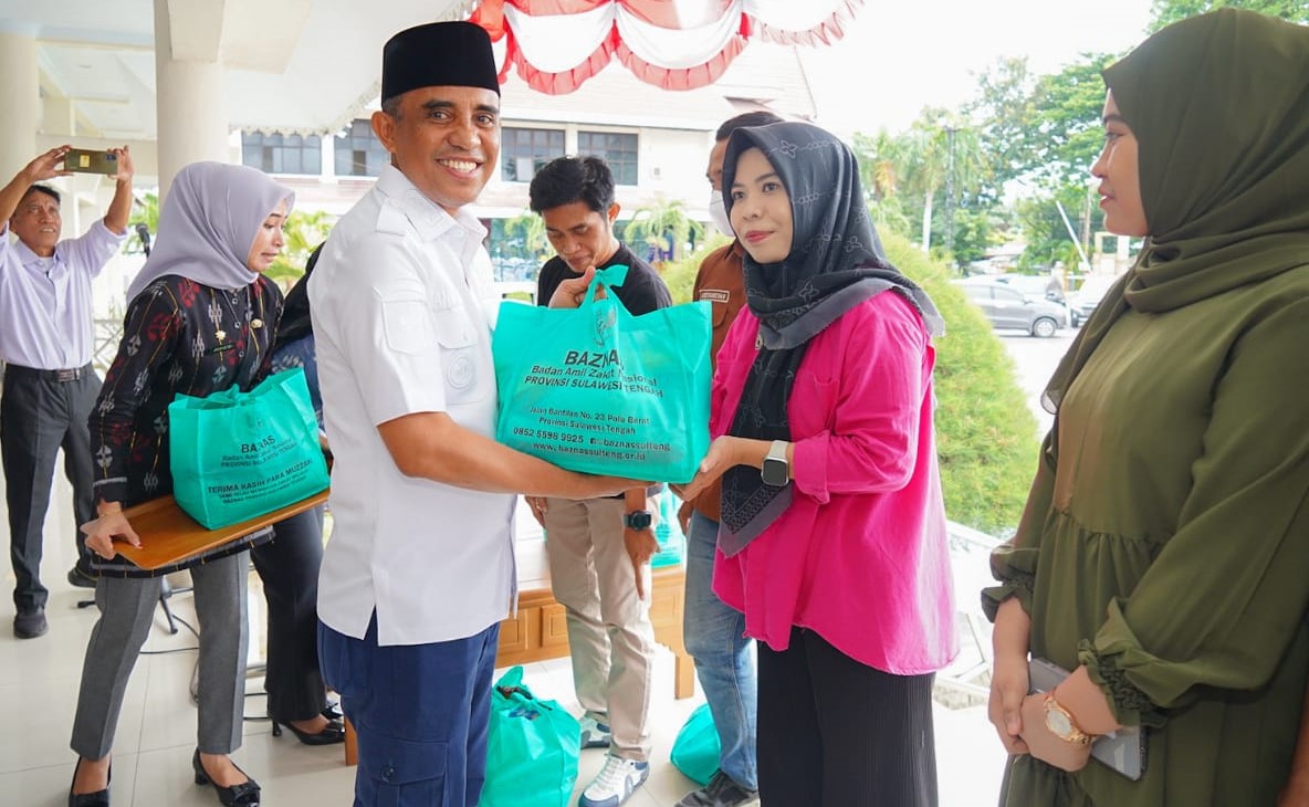 Kolaborasi Pemprov Sulteng dan BAZNAS Bagikan Paket Sembako Hingga Pemeriksaan Kesehatan Gratis