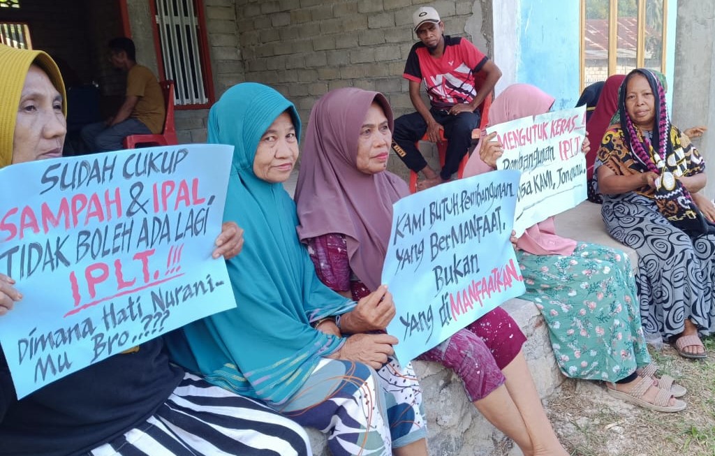 Warga Jononunu di Parigi Moutong Aksi Tolak Pembangunan Instalasi Pembuangan Limbah Tinja