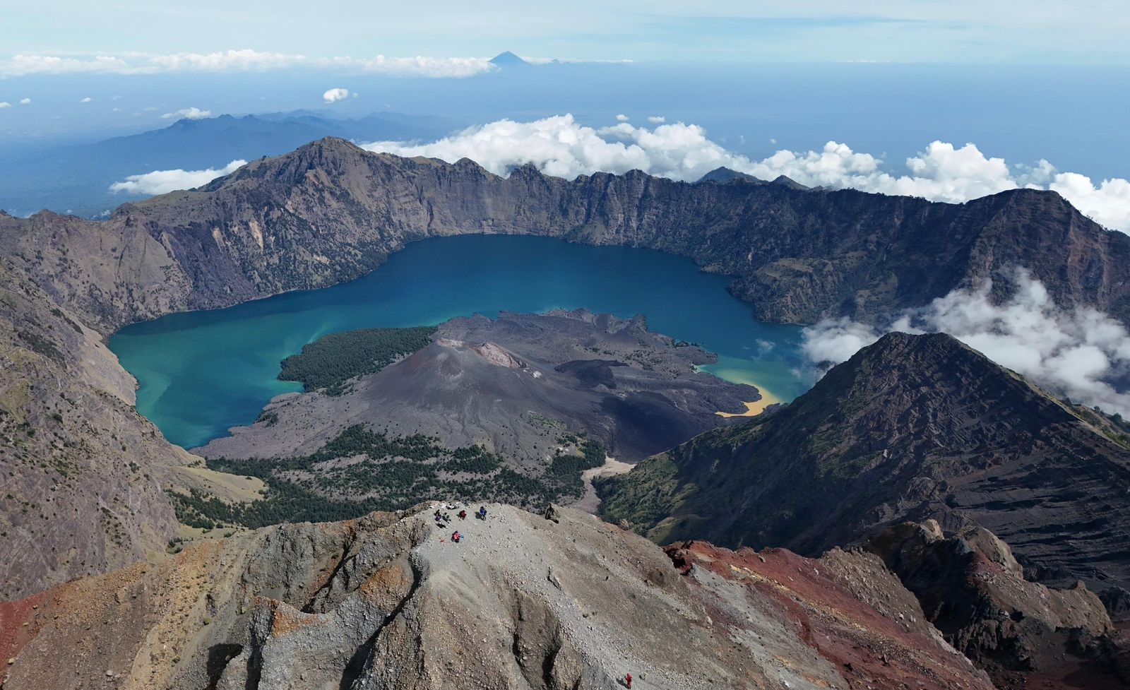 Tragedi di Rinjani, Kemenpar Tegaskan Wajib Patuhi SOP Pendakian Ekstrem