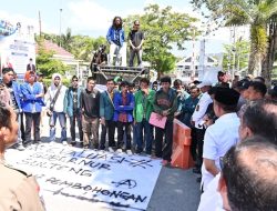 Gubernur Sulteng Janji Tuntaskan Masalah PETI dan Listrik Desa