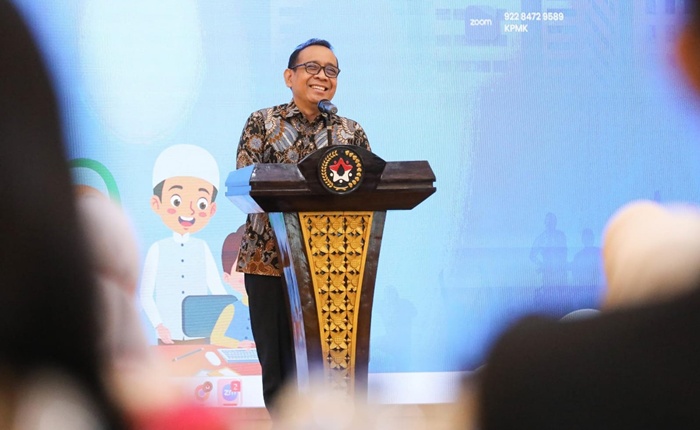 Membangun SDM Unggul, Menko PMK Serukan Aksi Nyata Keluarga Indonesia