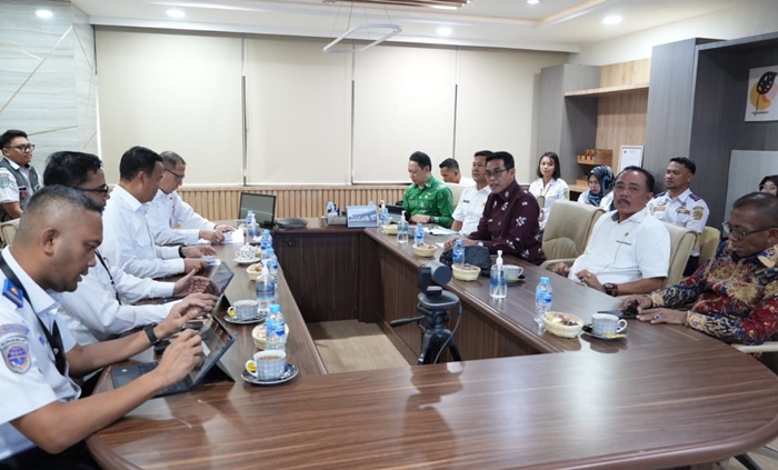 Bupati Parigi Moutong Tawarkan Konsep Transportasi Produktif ke Kemenhub