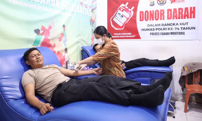 Rayakan HUT Humas Polri, Polres Parigi Moutong Ajak Warga Donor Darah