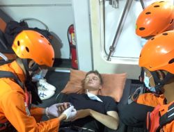 ABK Asal Ukraina Dievakuasi Tim SAR Gabungan di Perairan Donggala